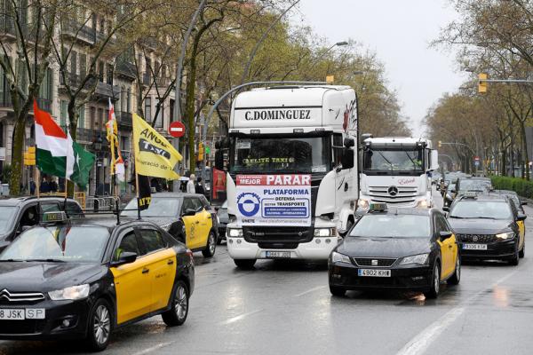 3月22日，巴塞罗那出租车司机加入罢工。（JOSEP LAGO/AFP via Getty Images）