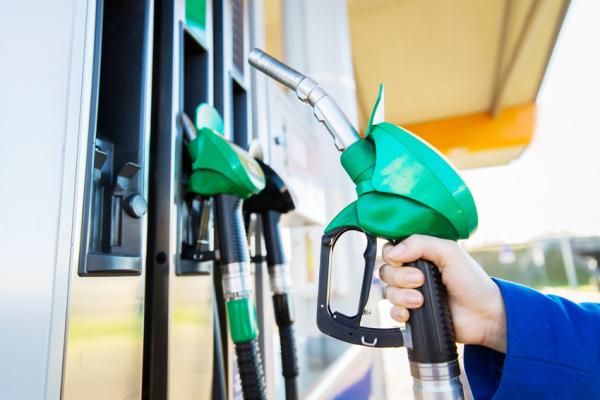 9月1日开始到10月31日，法国燃油补贴提高至30欧分/升。（123RF）