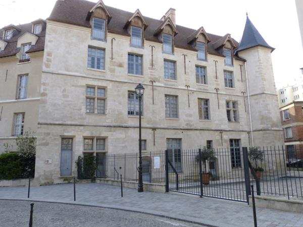 位于巴黎13区的中世纪末期建筑戈布兰家族城堡——白皇后岛（Îlot de la Reine Blanche）（Siren-Com/Wikipedia./CC BY-SA 3.0）