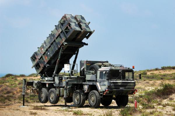 爱国者导弹防御系统示意图（Shaul Schwarz/Getty Images）