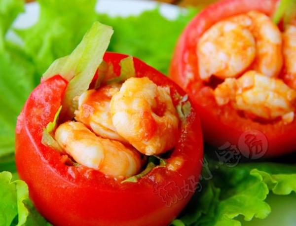 番茄盅兼具美味与视觉，可以当成宴客好菜。（图片来源：网络截图）