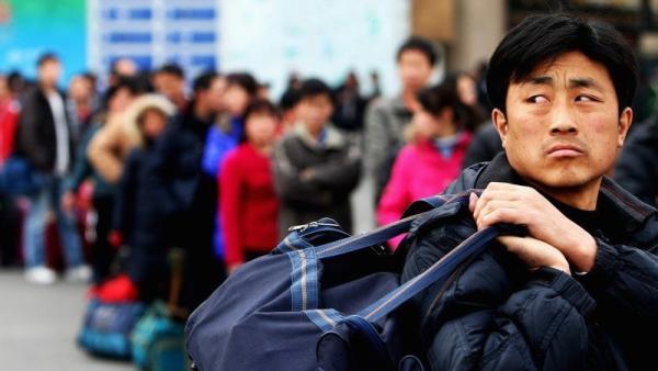 倒闭潮、失业潮、返乡潮这三潮合流重击经济。（图片来源：Guang Niu/Getty Images）
