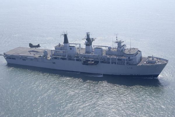 英国皇家海军阿尔比恩号（Dan Hooper/Wikipedia/OGL v1.0）