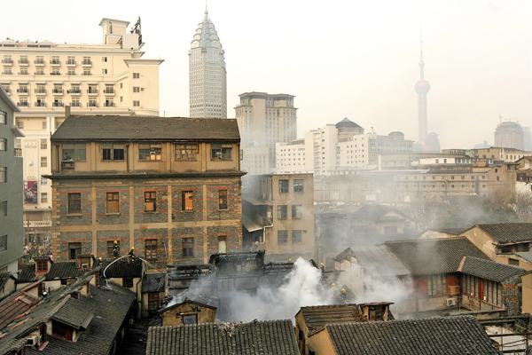 图为上海老城的火灾（何清涟）
