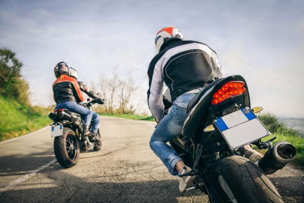 法国将从4月15日开始，正式实施针对各类摩托车及轻型车的定期车检政策。（123RF）