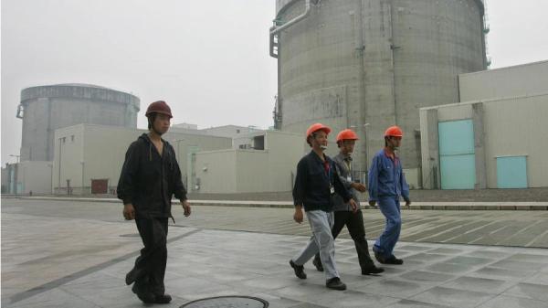 2005年6月10日浙江省杭州市郊的秦山核电厂。（图片来源：Getty Images）