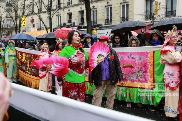 巴黎13区欢庆中国新年游行组图(图组1)