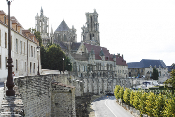 法国昔日首都拉昂 (Laon)迎来中世纪节