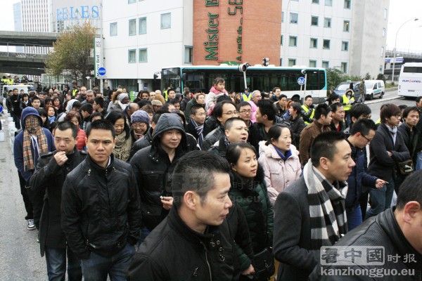 “治安关系每个人”大游行场景 “治安关系每个人”大游行场景