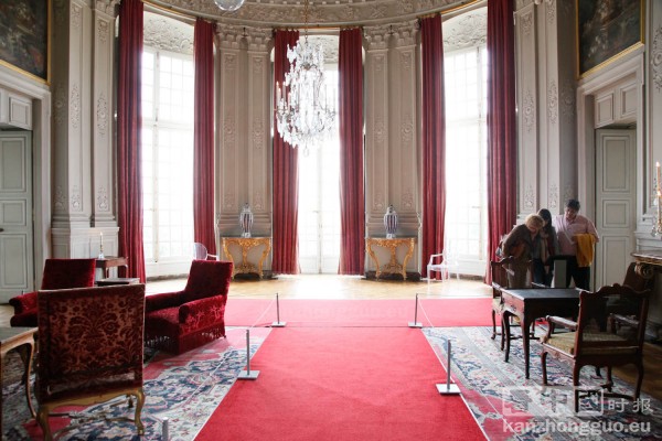 游览香舒芒城堡 (Chateau de Champs-sur-Marne) 