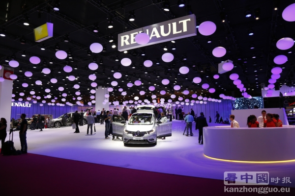 如梦幻般的雷诺Renault汽车展台（摄影：李牧/看中国）