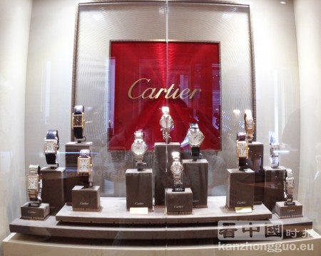 店内的卡地亚高贵腕表(摄影:陈成/看中国) 店内的卡地亚高贵腕表(摄影:陈成/看中国)