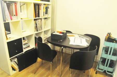 集舍设计设计公司与客户讨论方案的会议室