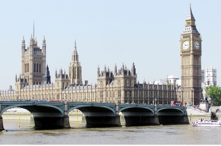 位于英国伦敦的英国国会大厦威斯敏斯特宫(维基百科) 位于英国伦敦的英国国会大厦威斯敏斯特宫(维基百科)