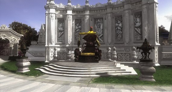 南边朝北建有专供皇帝观赏喷泉用的宝座和石雕屏风，名曰观水法。