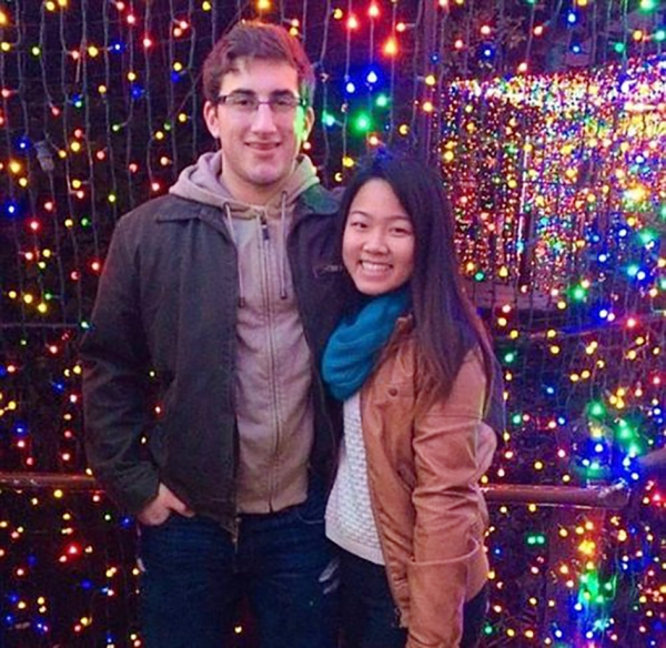 左为菲利普（网络图片）