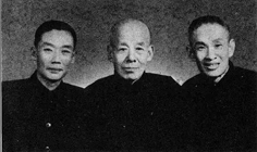 从左至右分别是人称京剧“三绝”的老生杨宝森、鼓师杭子和、琴师杨宝忠 从左至右分别是人称京剧“三绝”的老生杨宝森、鼓师杭子和、琴师杨宝忠