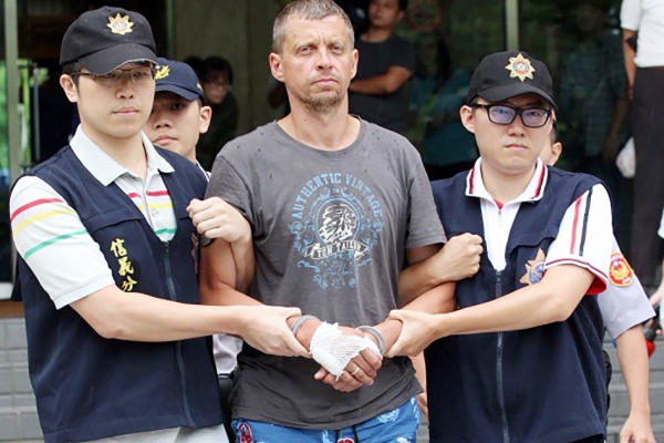 台湾检警侦办第一银行ATM盗窃案,图中为嫌疑人安德鲁。(中央社) 台湾检警侦办第一银行ATM盗窃案,图中为嫌疑人安德鲁。(中央社)