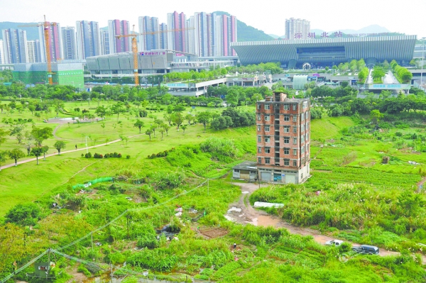 深圳北站对面的待拆楼房（网络图片）