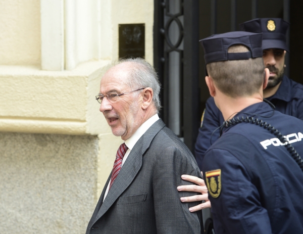 罗德里戈•拉托(Rodrigo Rato,左)被判4年6个月有期徒刑。(AFP/Getty Images) 罗德里戈•拉托(Rodrigo Rato,左)被判4年6个月有期徒刑。(AFP/Getty Images)