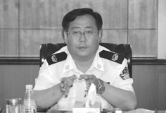 何挺(网络图片) 何挺(网络图片)