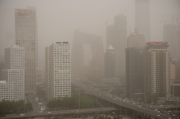 5月4日,北京遭到沙尘暴的袭击。(Getty Images) 5月4日,北京遭到沙尘暴的袭击。(Getty Images)