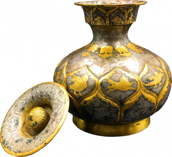 唐時代　金器　金象嵌鏨彫吉祥唐草紋瑞獸夔龍文八角金花瓶(B-74) 唐時代 金器 金象嵌鏨彫吉祥唐草紋瑞獸夔龍文八角金花瓶(B-74