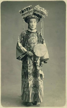 京剧《雁门关》陈德霖饰萧太后。