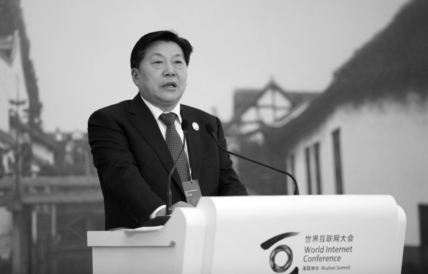 鲁炜(AFP/Getty Images) 鲁炜(AFP/Getty Images)
