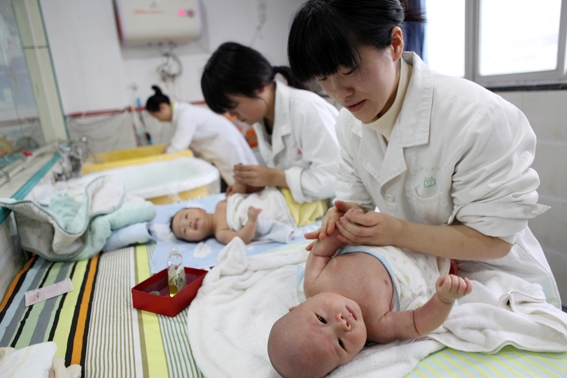 中国每年新生儿占不到世界的12%,低迷的生育意愿导致中国生育率低。(Getty Images) 中国每年新生儿占不到世界的12%,低迷的生育意愿导致中国生育率低。(Getty Images)