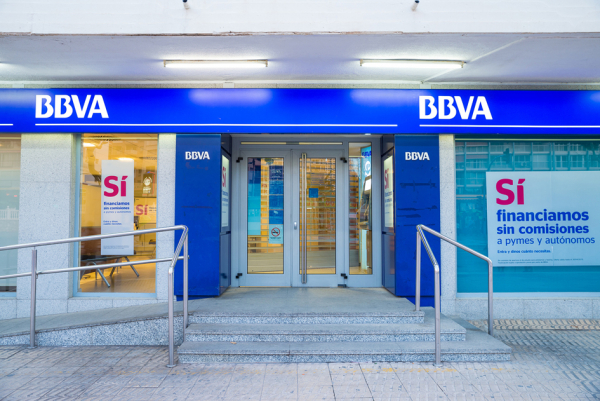西班牙第二大银行BBVA马德里分行(123RF) 西班牙第二大银行BBVA马德里分行(123RF)