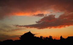 2012年6月9日，中国北京，夕阳下的天安门城楼。（图片来源：Feng Li/Getty Images)