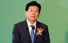 2023年7月19日，前中宣部副部长张建春于香港湾仔第33届香港书展致词。（图片来源：MAY JAMES/AFP via Getty Images）