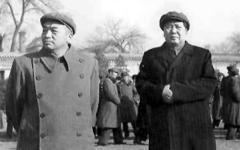 1953年，彭德怀与毛泽东。（图片来源：公有领域）