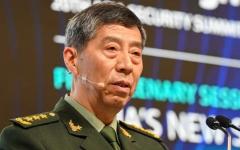 2023年6月4日，时任中共国防部长李尚福在新加坡举行的第20届香格里拉对话峰会上发表演说。（图片来源：ROSLAN RAHMAN/AFP via Getty Images）