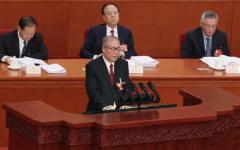 2026年3月5日，中共全国人大常委会副委员长李鸿忠在北京人民大会堂举行的全国人民代表大会开幕式上发言。（图片来源：Lintao Zhang/Getty Images）