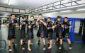 9兄弟拳馆馆主陈欧吏（中）与关晓波导师（摄影：宋源/看中国）