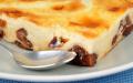 布列塔尼李子蛋糕 Far breton)（图片来源：123RF）