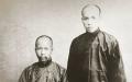 1889年，梁启超（右）考中举人，1890年开始跟随当时的大政治家、思想家、教育家康有为（左）学习。（公有领域）