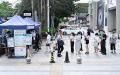 正在做核酸检测的上海市民（Getty Images) 