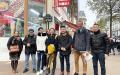 巴黎11区副区长莫雷尔女士（Joëlle Morel/右四）及11区区政府和巴黎市政府工作人员，与美丽城联合商会会长叶文（右三）、特别顾问陈东晓（右一）、副会长Françoise Wang（左三）在当日合影。（摄影：林莲怡/看中国）