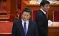 王沪宁（右）在成为习近平最亲密的顾问之一。