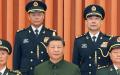 7月31日，习近平晋升新任火箭军司令王厚斌（后排左）和政委徐西盛为上将。