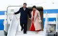 中共领导人习近平访欧，试图缓解和西方的紧张关系、并寻求合作伙伴。图为习近平与夫人彭丽媛在法国下飞机。（图片来源：AURELIEN MORISSARD/POOL/AFP via Getty Images）