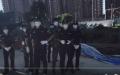 河南漯河临颍商桥武校学生冒充公安强拆民房打伤村民。（图片来源：视频截图）