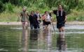 2023年9月21日，走线者穿越达连隘口（Darien Gap）进入巴拿马。（LUIS ACOSTA/AFP via Getty Images）