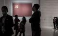 中共党旗下百姓   （图片来源：Kevin Frayer/Getty Images）