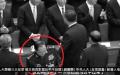 2025年今年3月的中共全国人大闭幕式上，张又侠背对习近平不回头（视频截图）