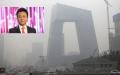 朱军引爆央视男主播丑事。（图片来源：看中国合成图。背景图片来自Getty Image/ 朱军图片来自维基百科/维基小霸王/CC BY-SA 3.0） 