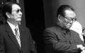 1992年4月邓小平在视察首钢时大力夸奖朱镕基，外界认为邓小平曾打算用朱换掉江泽民。（图片来源：Getty Images）